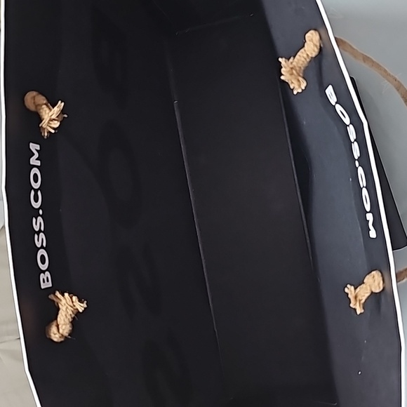 High Boss Paper Bag with glasses case - Picture 6 of 8